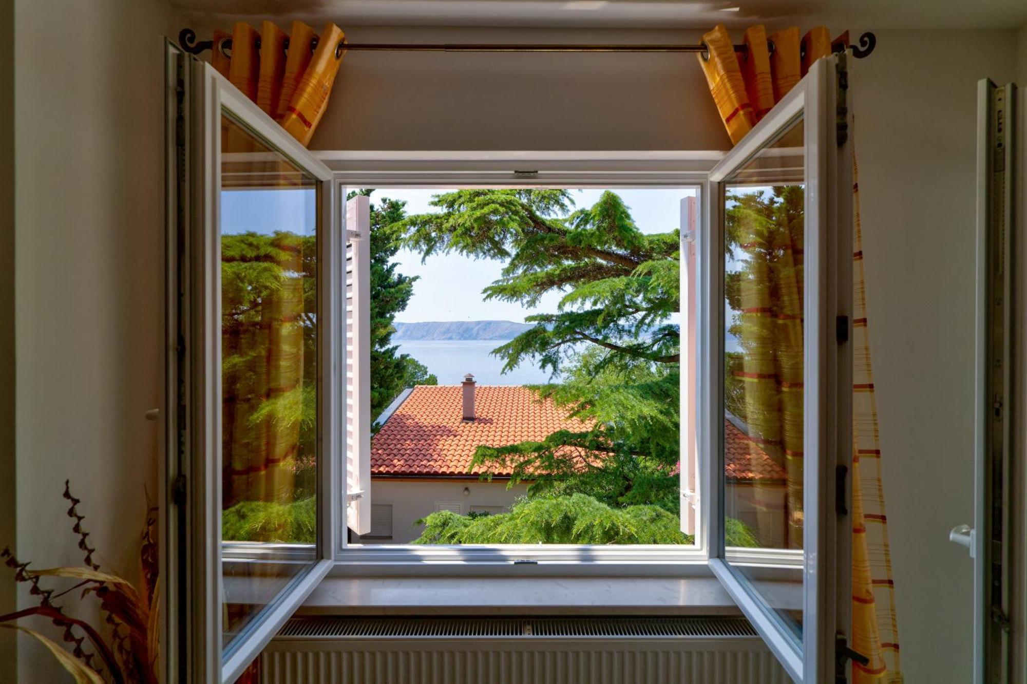 Apartmani Lili Novi Vinodolski Bagian luar foto