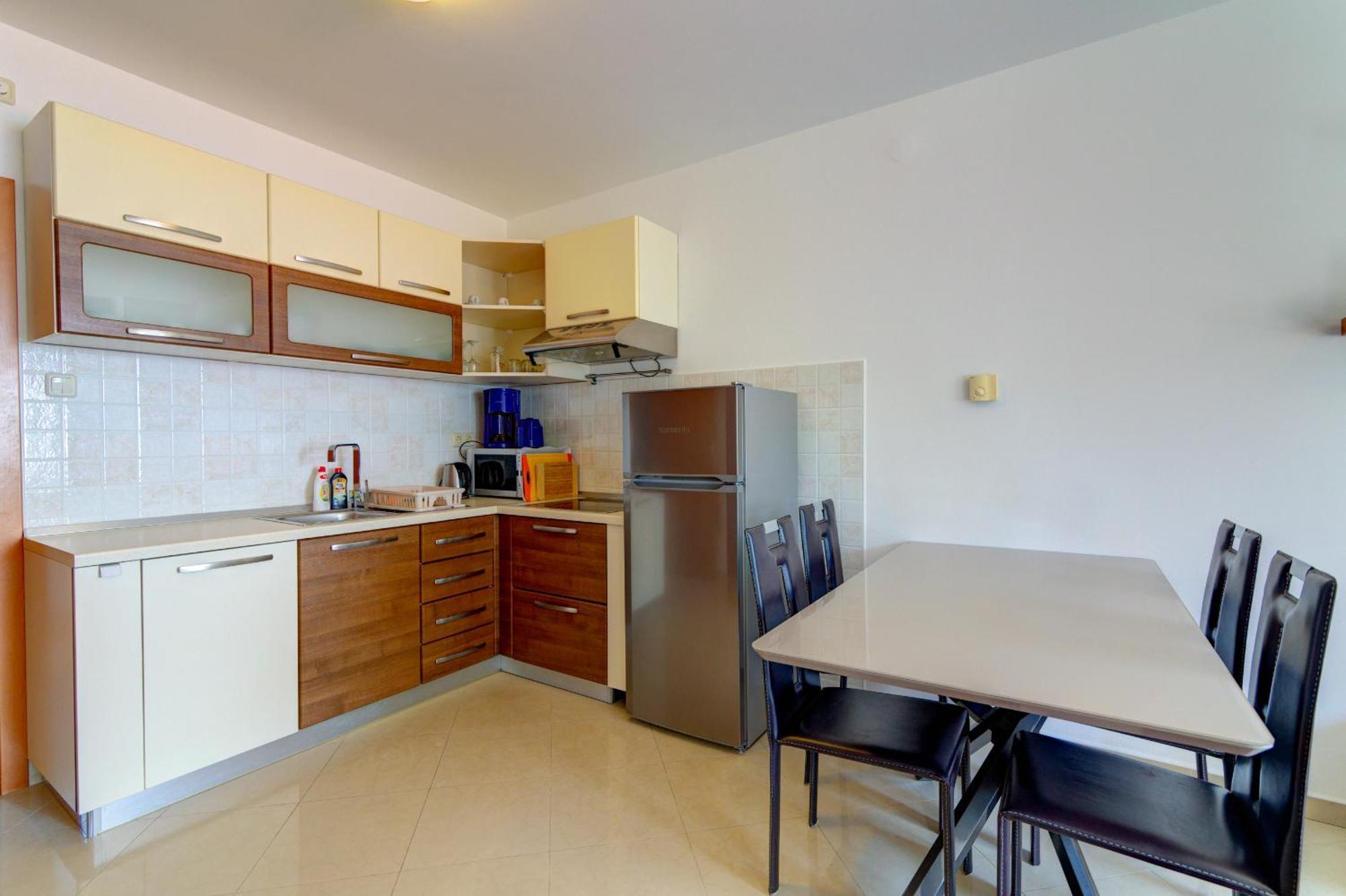 Apartmani Lili Novi Vinodolski Bagian luar foto