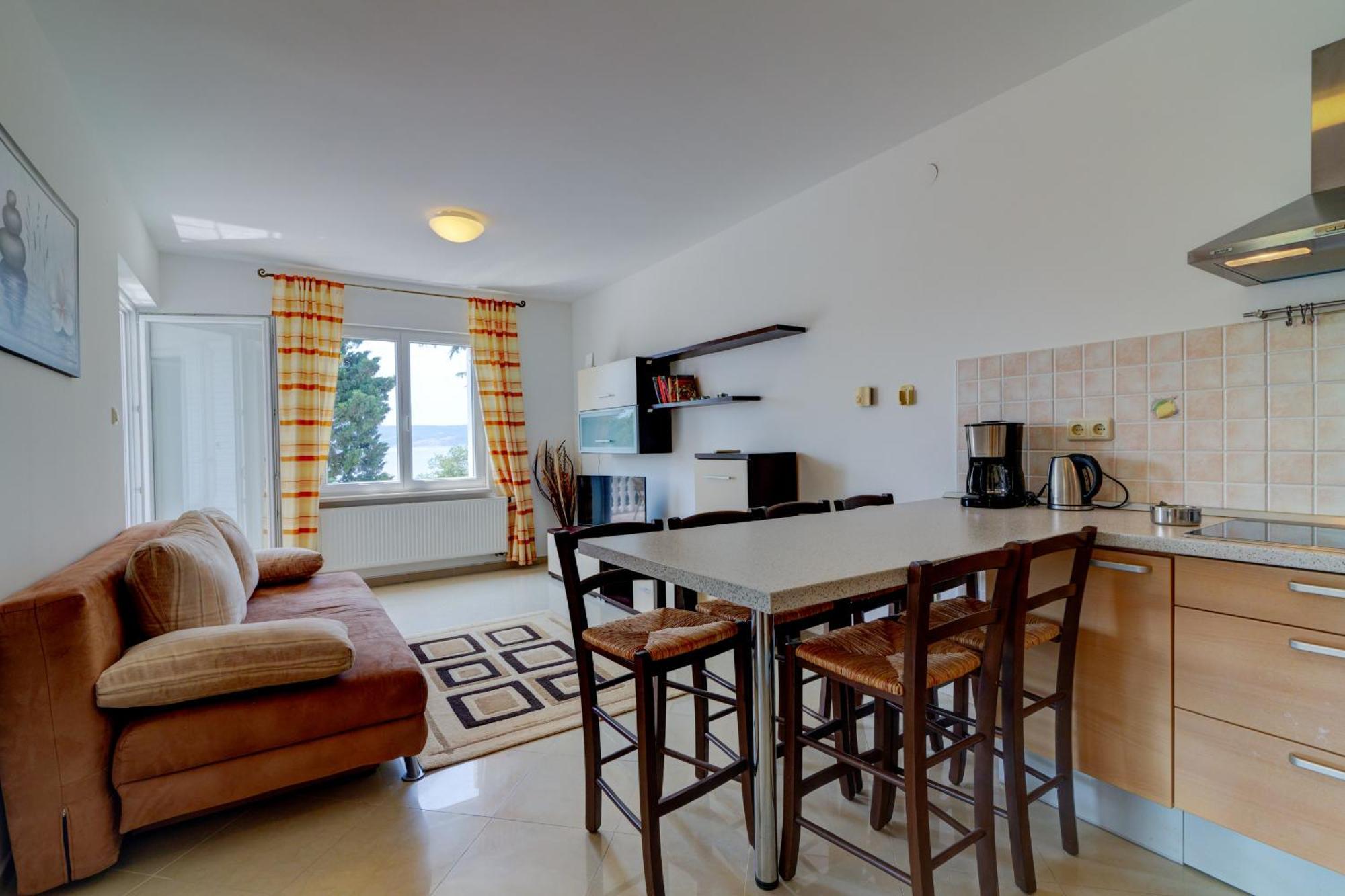 Apartmani Lili Novi Vinodolski Bagian luar foto