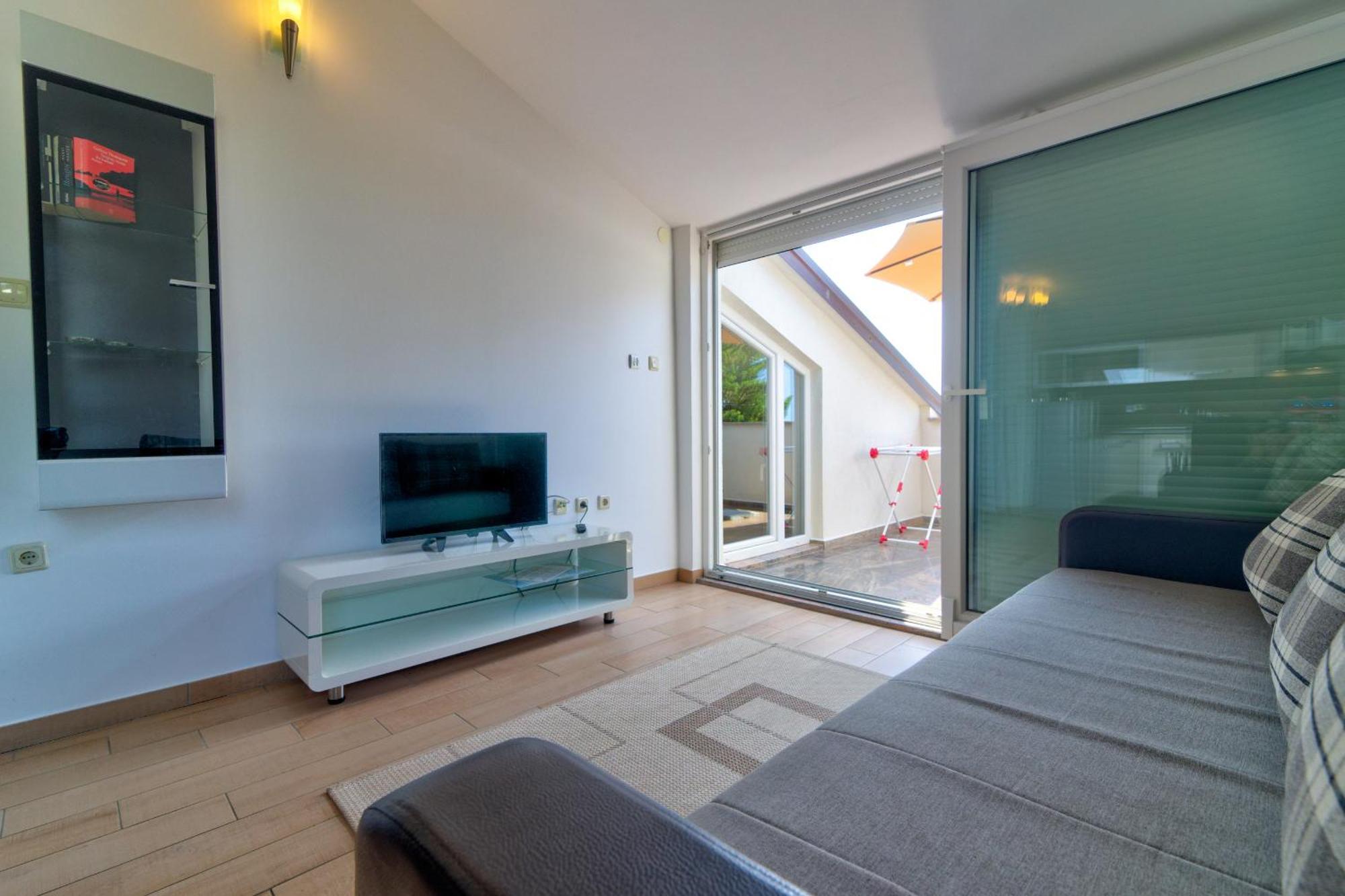 Apartmani Lili Novi Vinodolski Ruang foto