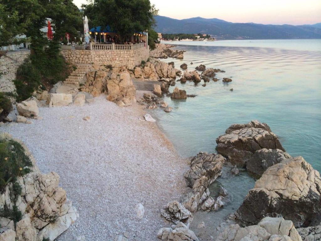 Apartmani Lili Novi Vinodolski Bagian luar foto